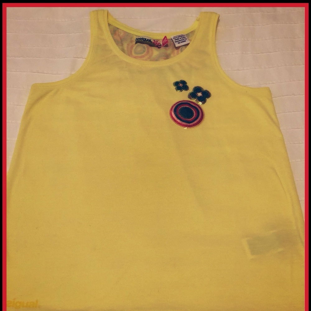Desigual Sleeveless Shirt. Pretty and Comfy!